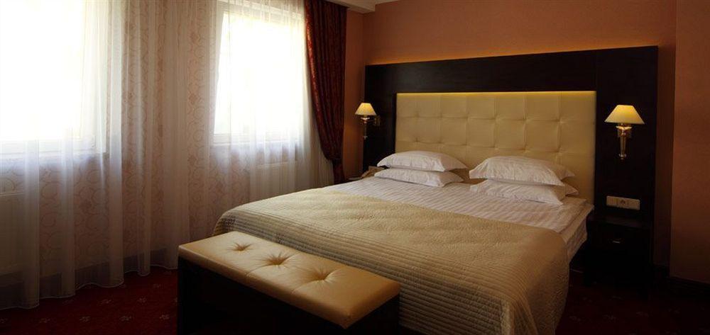 Delice Hotel ลวีฟ ภายนอก รูปภาพ